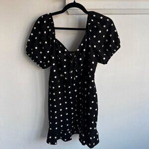 Petite size: Dorothy Perkins Black and White Polkadot Ruched Front Puff Sleeve